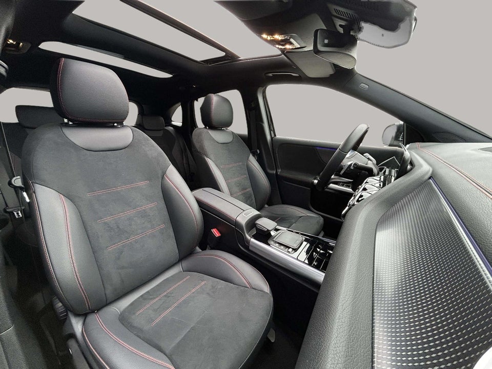 Mercedes EQA300 AMG Line 4Matic 5d