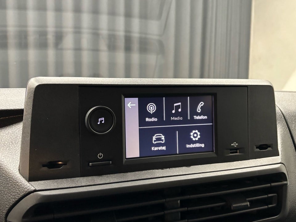 Peugeot e-Traveller 75 L2 Business