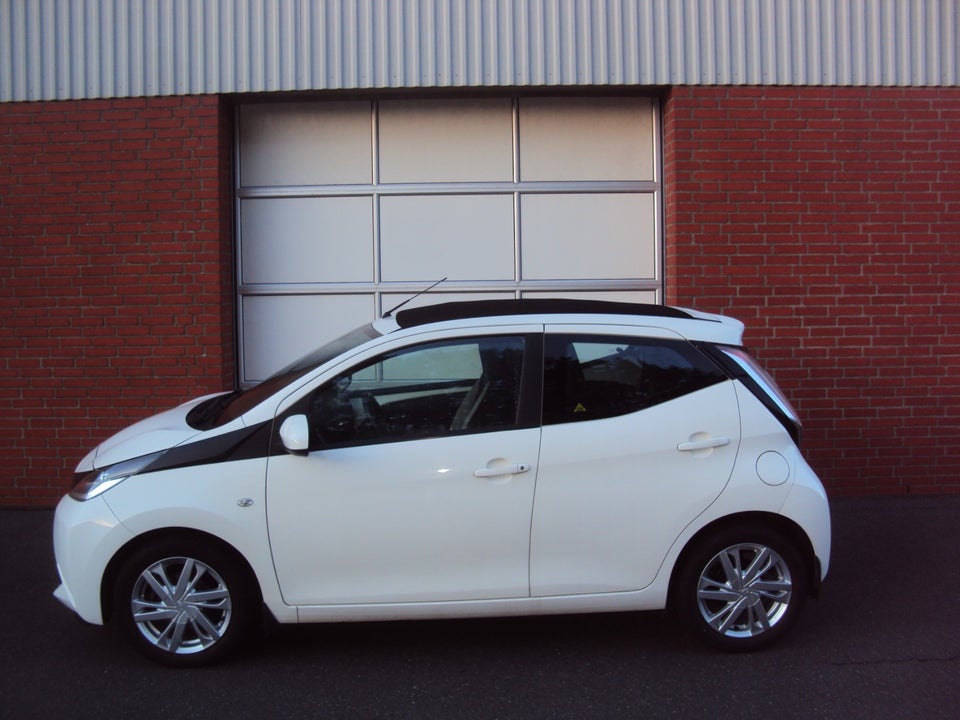 Toyota Aygo 1,0 VVT-i x-sky 5d