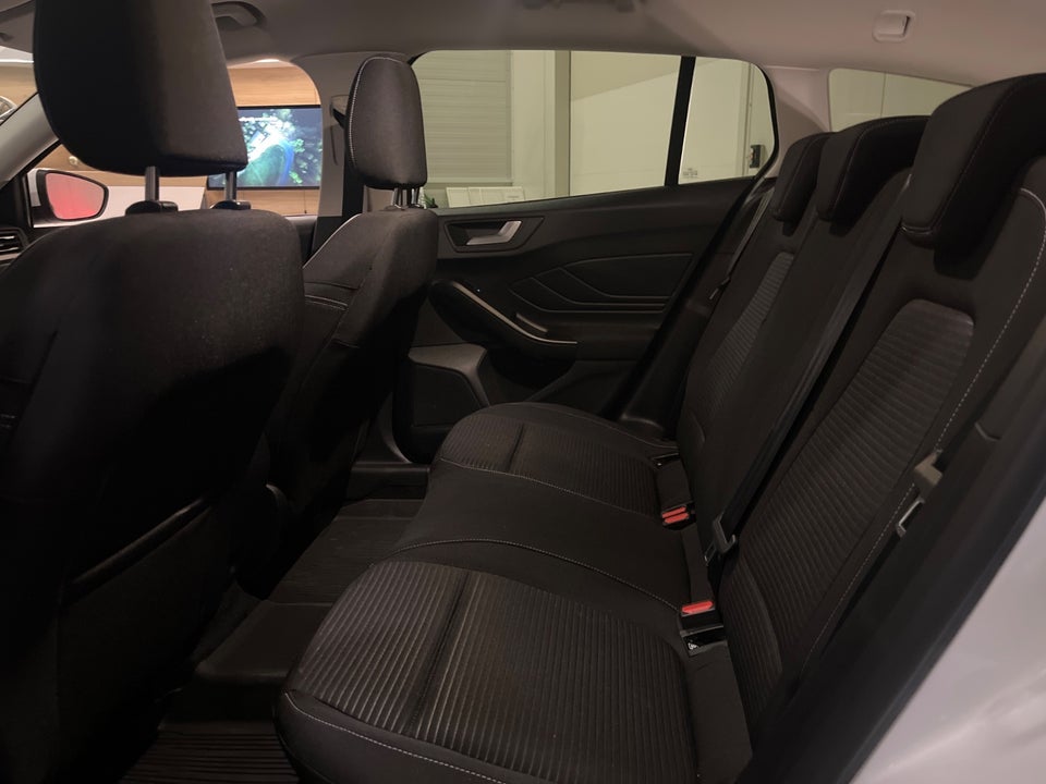 Ford Focus 1,0 EcoBoost mHEV Titanium stc. DCT 5d