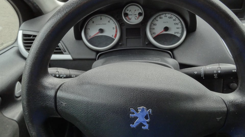 Peugeot 207 1,6 HDi 90 Comfort+ 5d