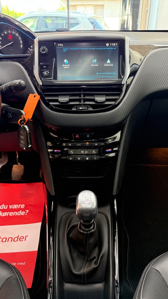 Peugeot 2008 1,2 e-THP 110 Allure 5d