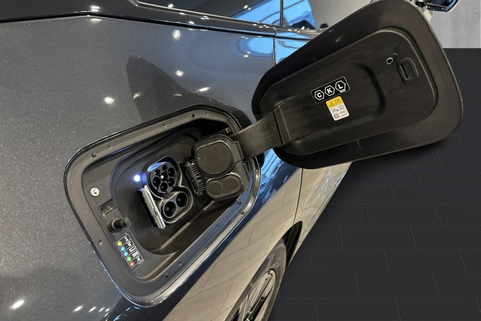 BMW iX xDrive40 Supercharged 5d