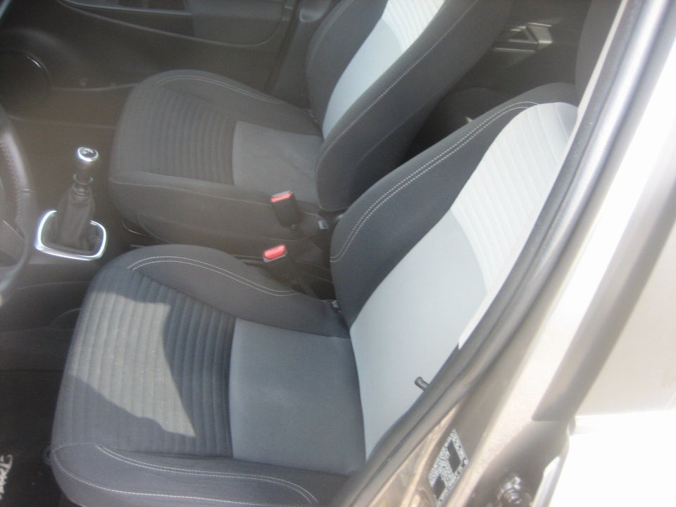 Toyota Yaris 1,5 VVT-i T2 Premium 5d