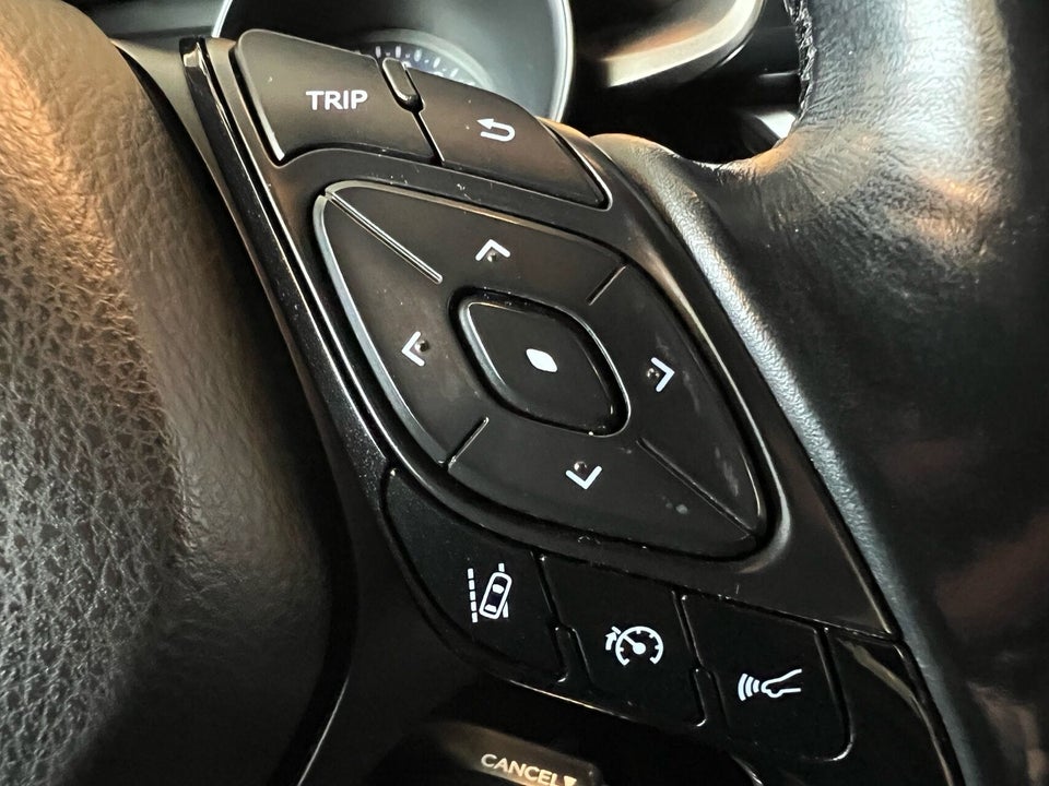 Toyota C-HR 1,8 Hybrid C-ULT CVT 5d