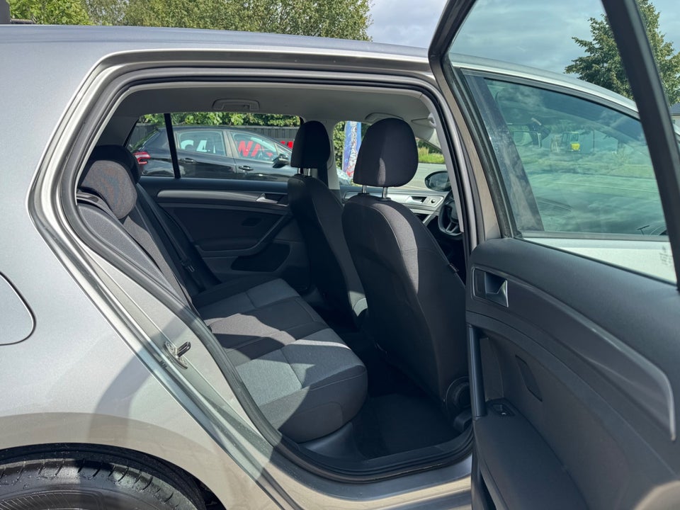 VW Golf VII 1,2 TSi 105 Trendline BMT 5d