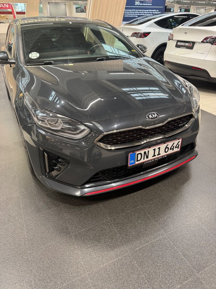 Kia ProCeed 1,6 T-GDi GT DCT 5d