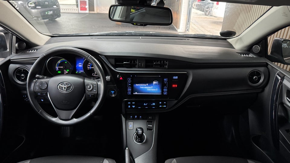 Toyota Auris 1,8 Hybrid H2 Comfort Touring Sports CVT 5d