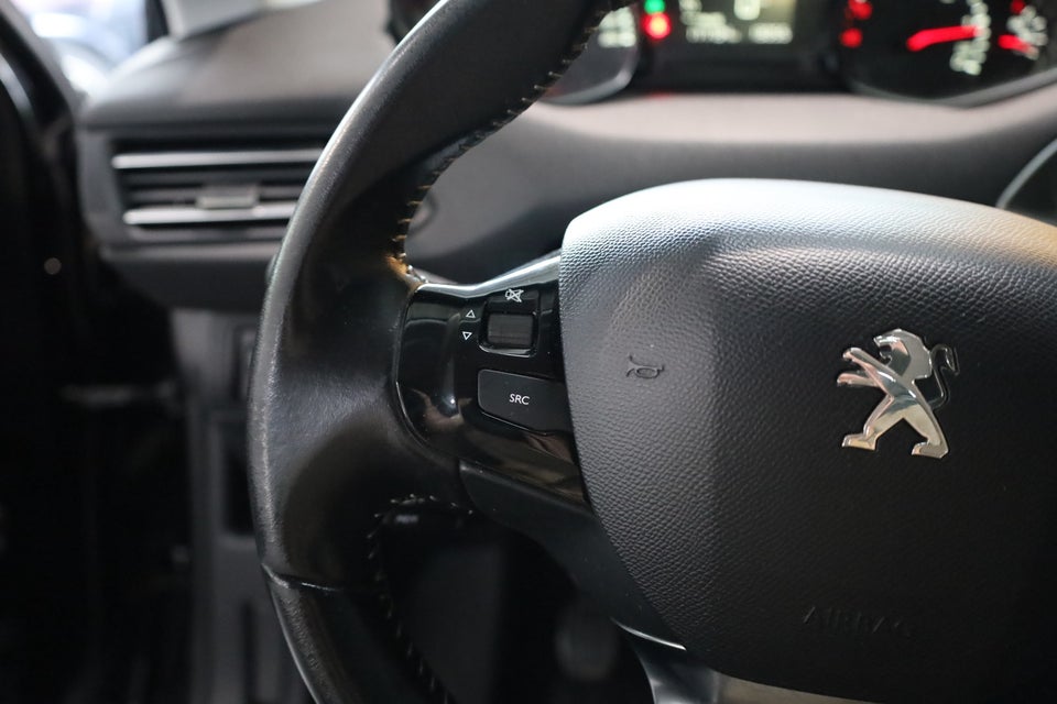 Peugeot 308 1,6 BlueHDi 120 Allure Sky 5d