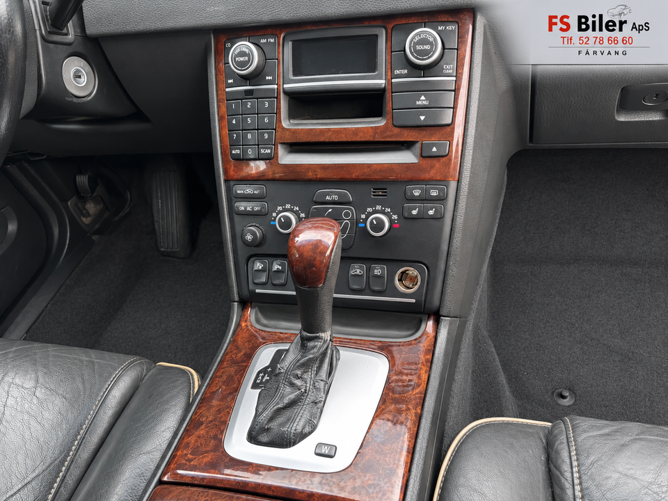 Volvo XC90 2,4 D5 185 Summum aut. AWD Van 5d