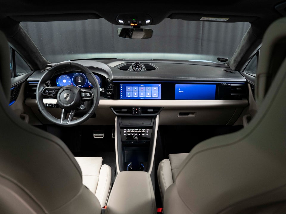 Porsche Macan Turbo 5d