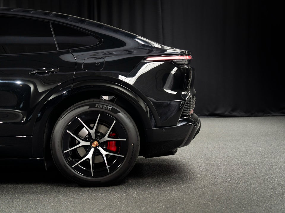 Porsche Cayenne S Electric Coupé 5d