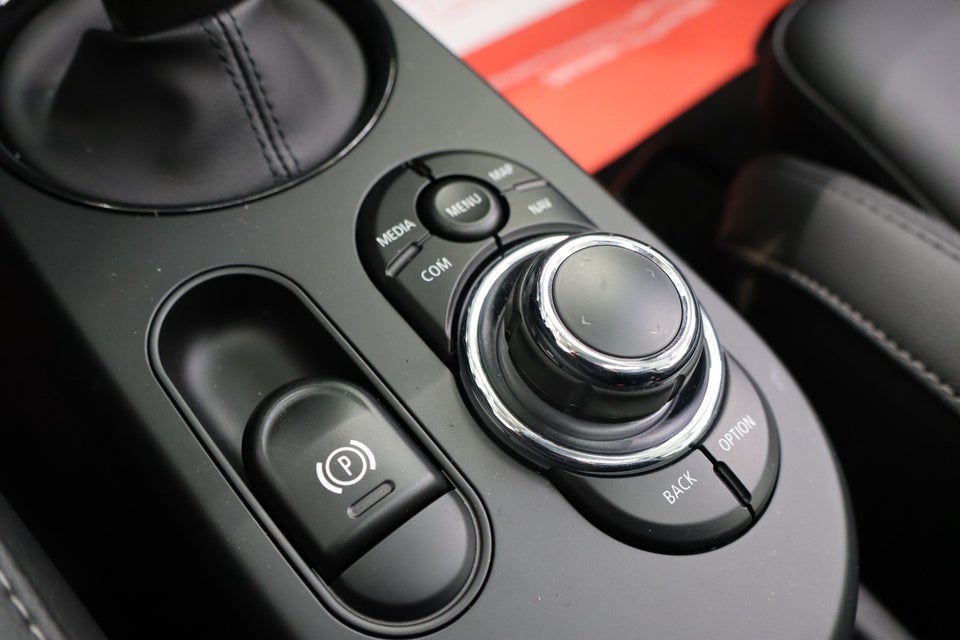 MINI Cooper SE Camden Edition 3d