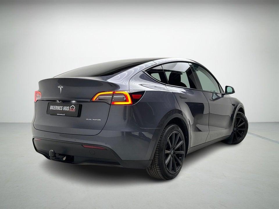 Tesla Model Y Long Range AWD 5d