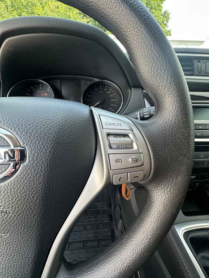 Nissan Qashqai 1,6 Dig-T 163 Visia 5d
