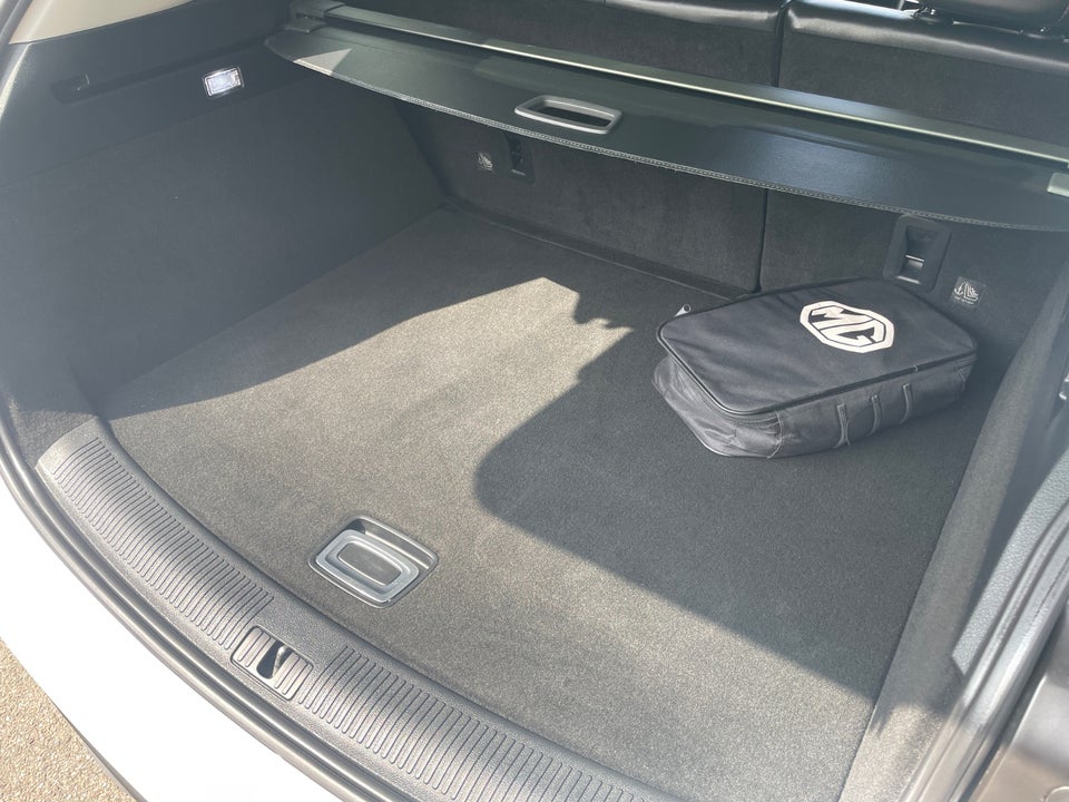MG EHS 1,5 PHEV Luxury 5d