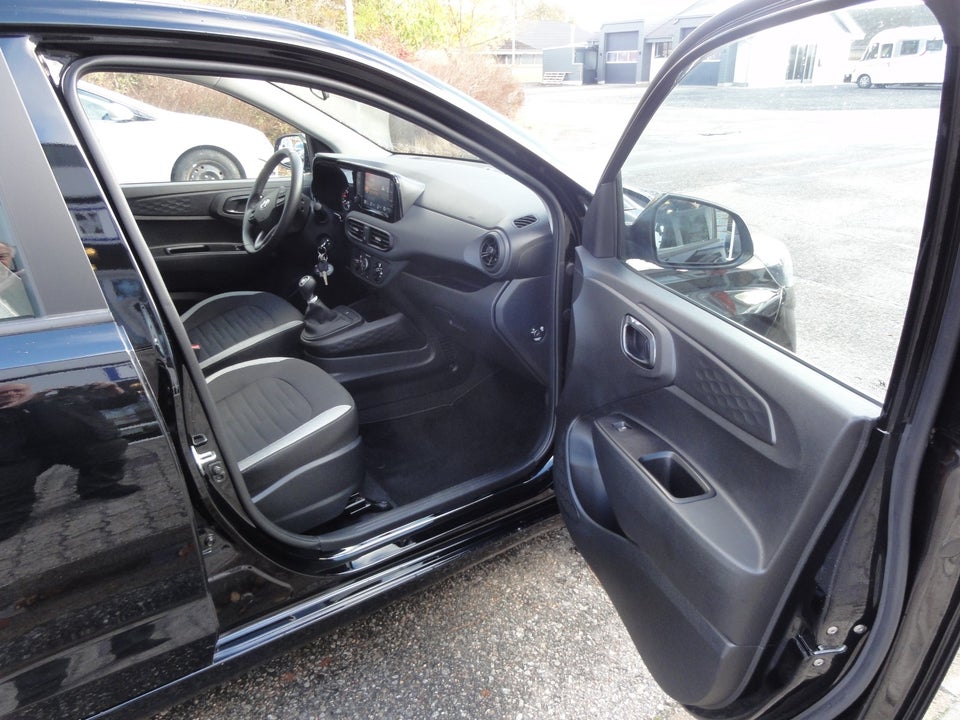 Hyundai i10 1,0 MPi Essential 5d