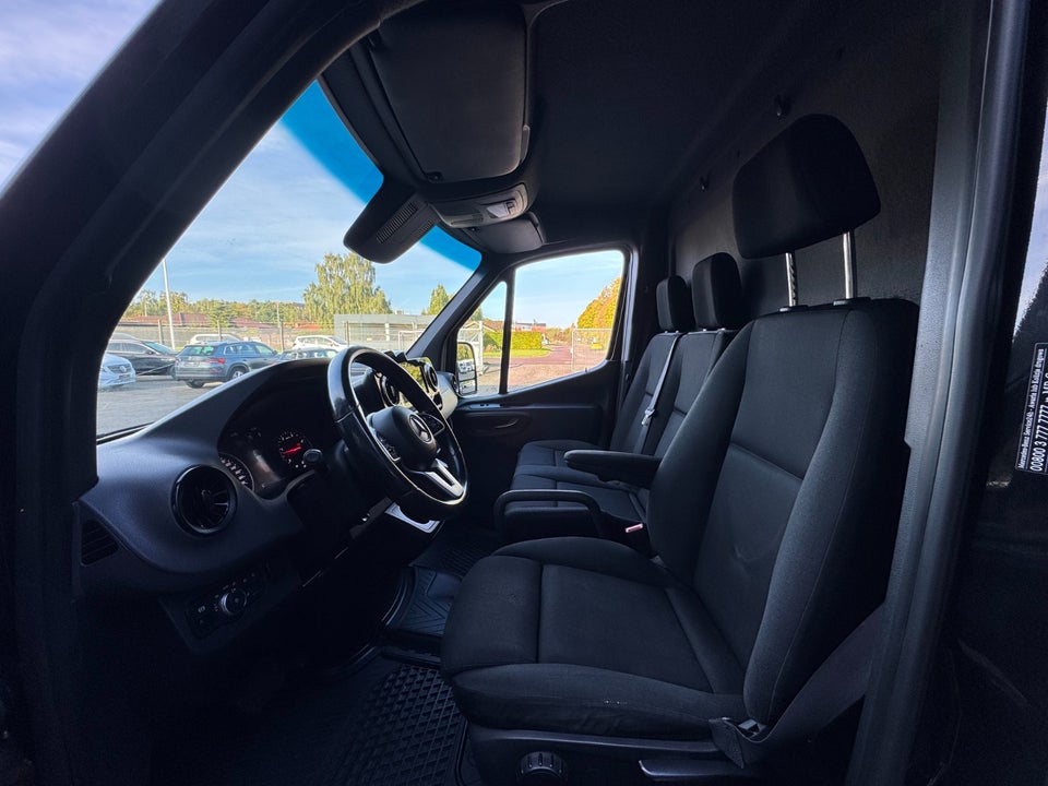 Mercedes Sprinter 319 3,0 CDi A2 Kassevogn RWD