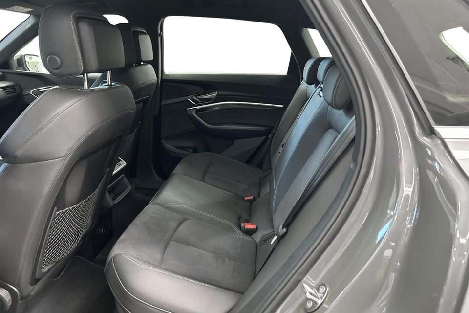 Audi Q8 e-tron 55 S-line quattro 5d