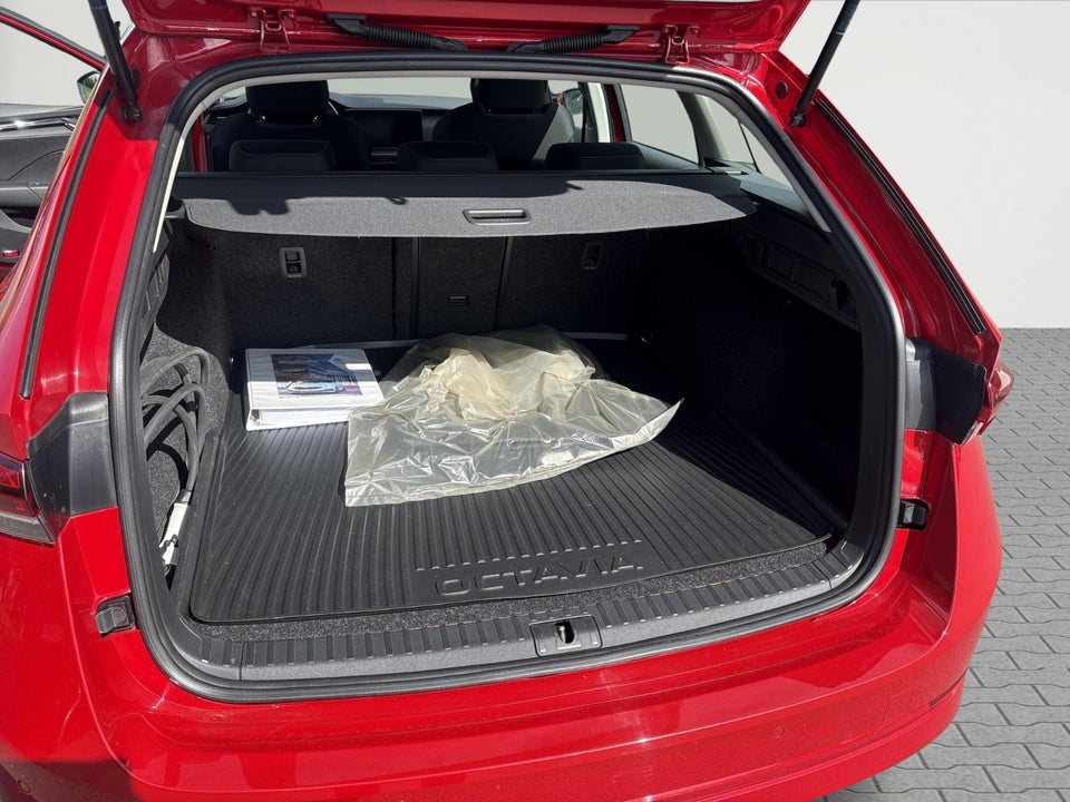 Skoda Octavia 1,4 TSi iV Ambition Combi DSG 5d