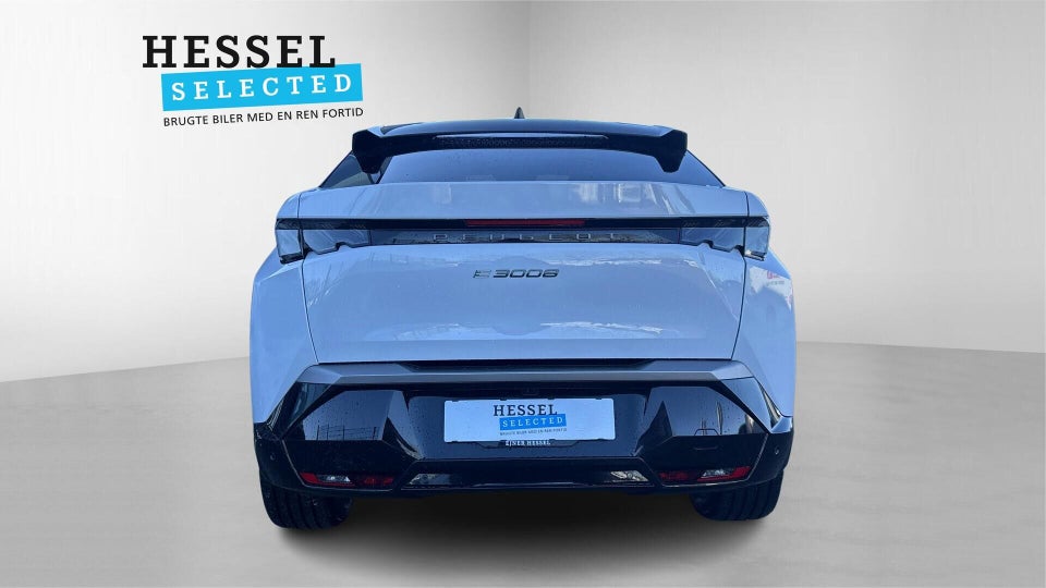 Peugeot e-3008 77 GT 5d