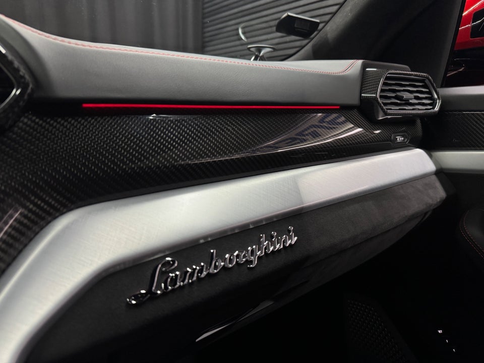 Lamborghini Urus 4,0  5d