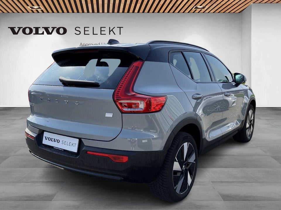 Volvo XC40 ReCharge Extended Range Plus 5d