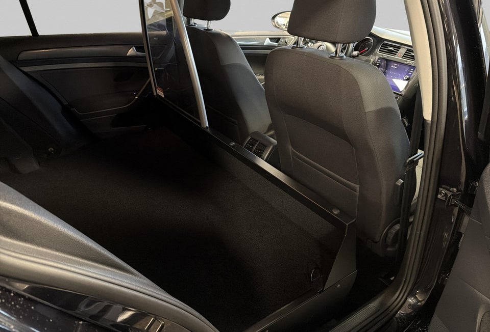 VW Golf VII 1,6 TDi 115 Comfortline Connect Van 5d