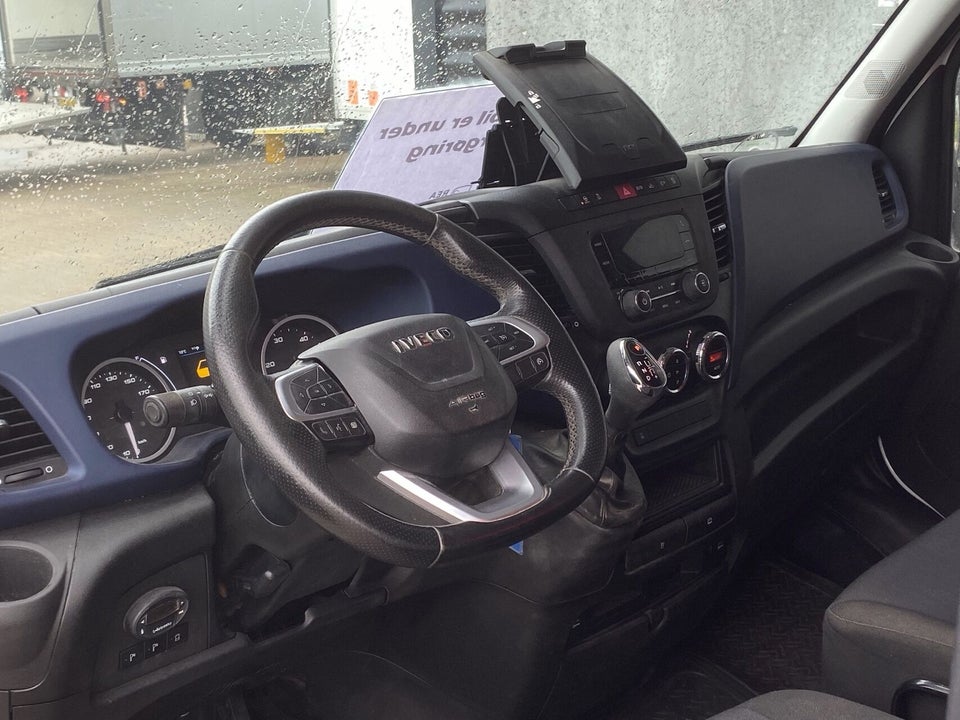 Iveco Daily 3,0 35S18 Db.Kab m/lad AG8 4d