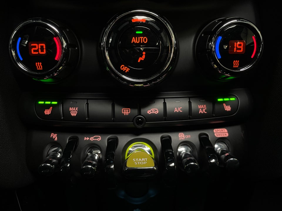 MINI Cooper SE Maximise 3d