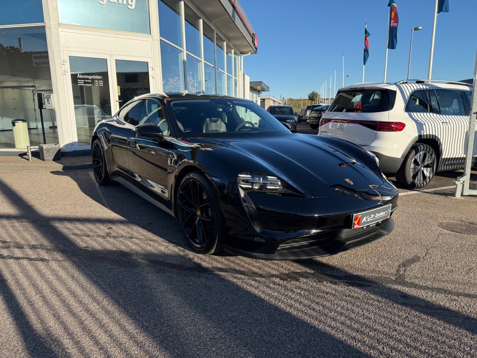 Porsche Taycan Performance+ 4d