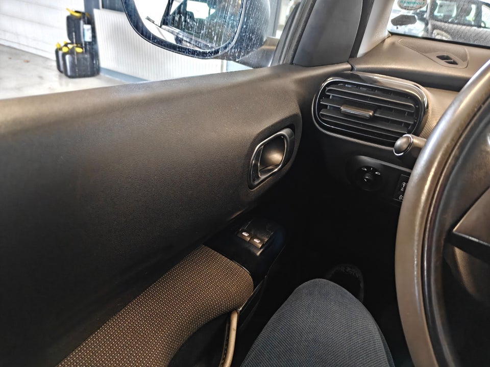 Citroën C4 Cactus 1,6 BlueHDi 100 Cool Comfort 5d