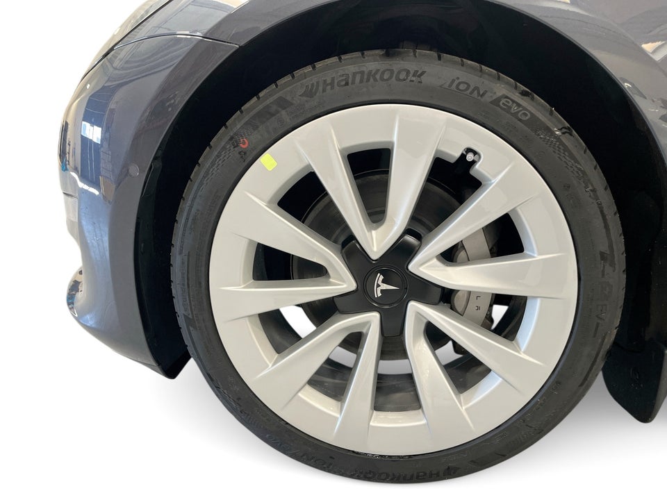 Tesla Model 3 Long Range AWD 4d