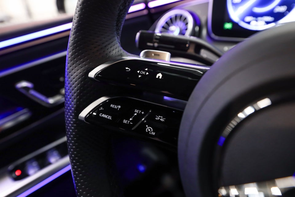 Mercedes EQE350 AMG Line 4d