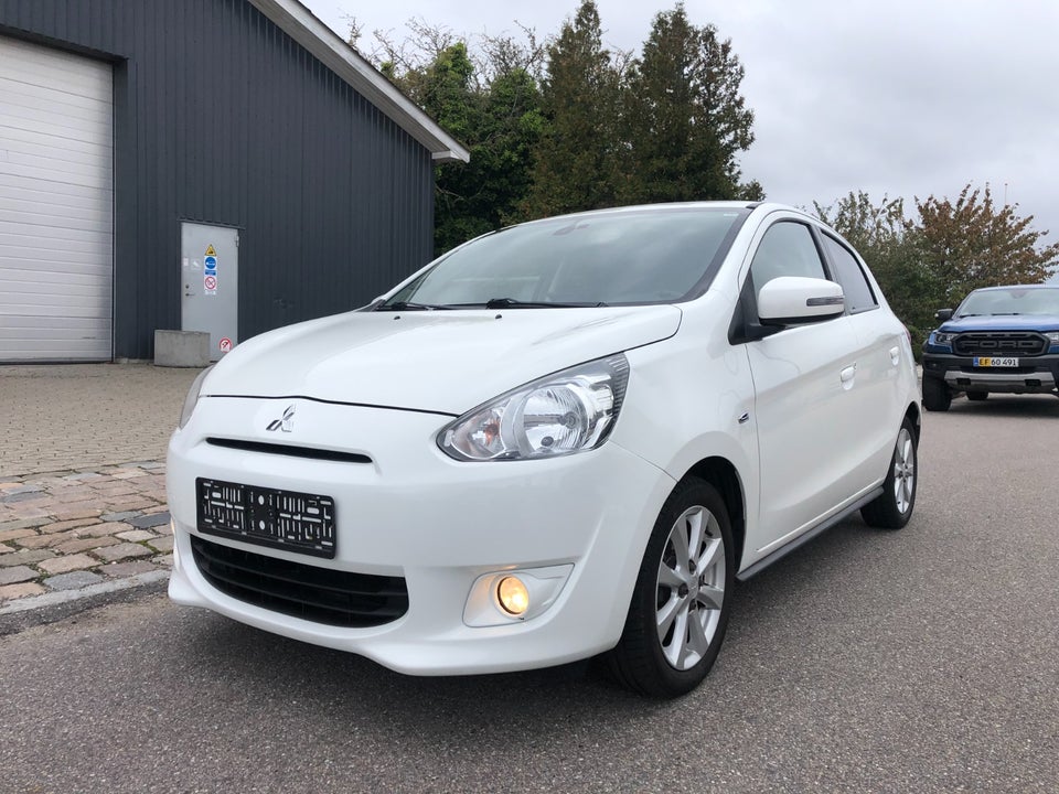 Mitsubishi Space Star 1,2 Black & White 5d