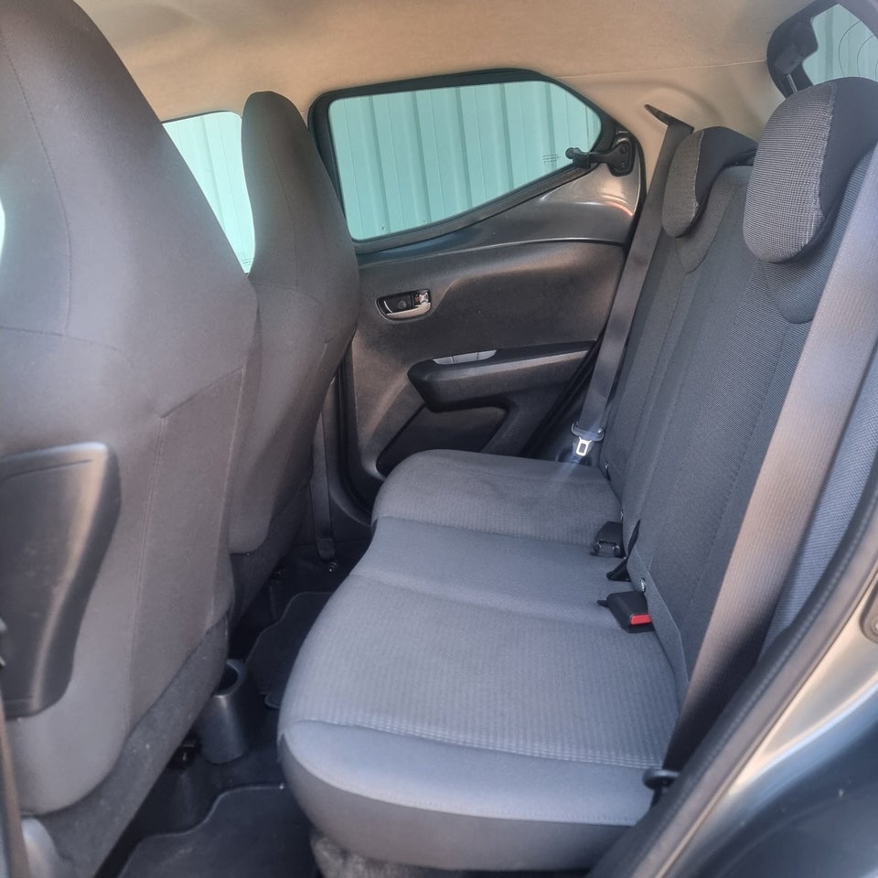 Toyota Aygo 1,0 VVT-i x-play x-shift 5d