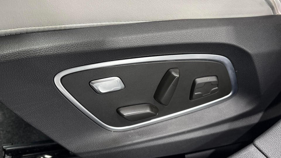 Renault Scenic E-Tech 87 Iconic 5d