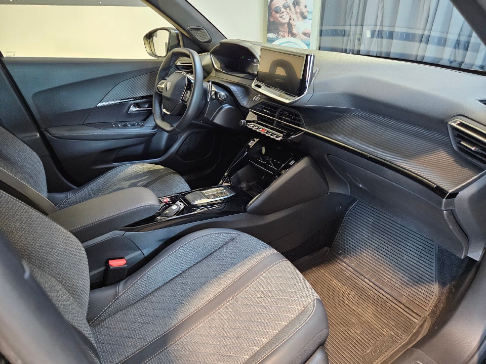 Peugeot 2008 1,2 PureTech 130 Allure EAT8 5d