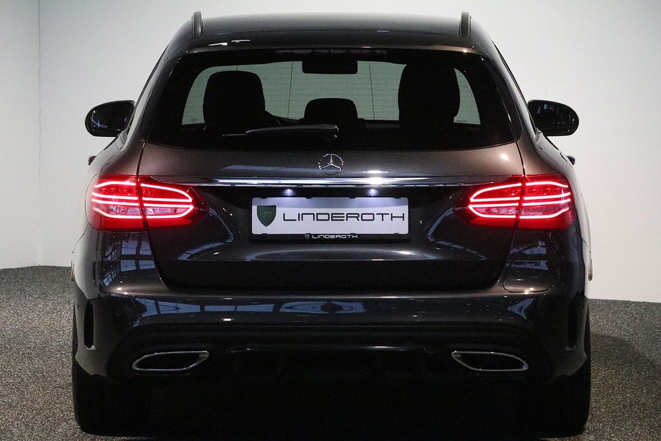 Mercedes C300 de 2,0 AMG Line stc. aut. 5d