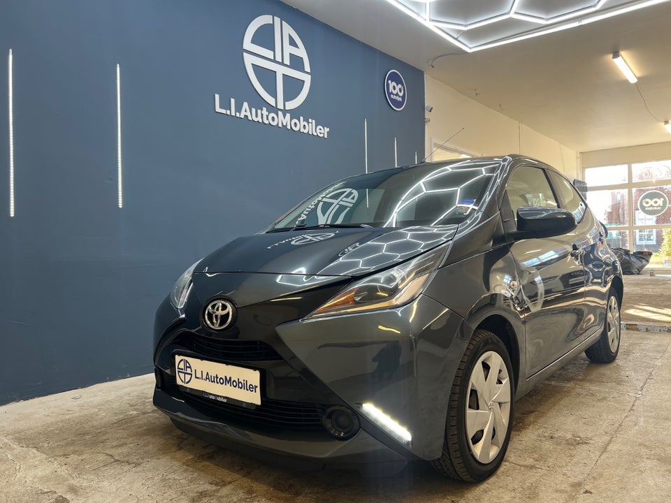 Toyota Aygo 1,0 VVT-i x-play x-shift 5d