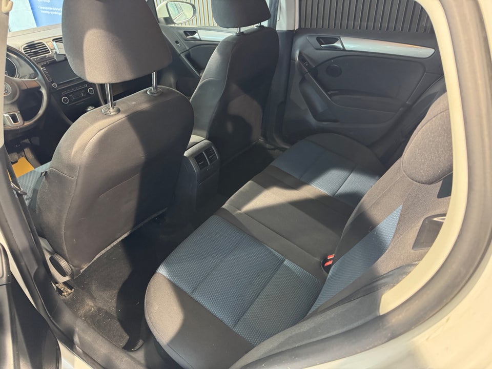 VW Golf VI 1,6 TDi 105 BlueMotion 5d