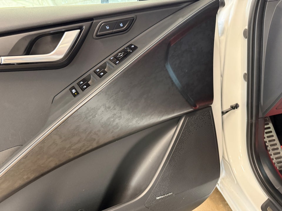 Kia Niro 64 EV Upgrade 5d