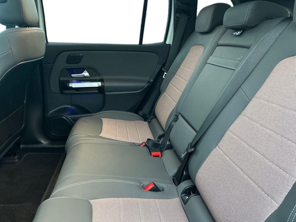 Mercedes EQB300 Electric Art 4Matic 7prs 5d