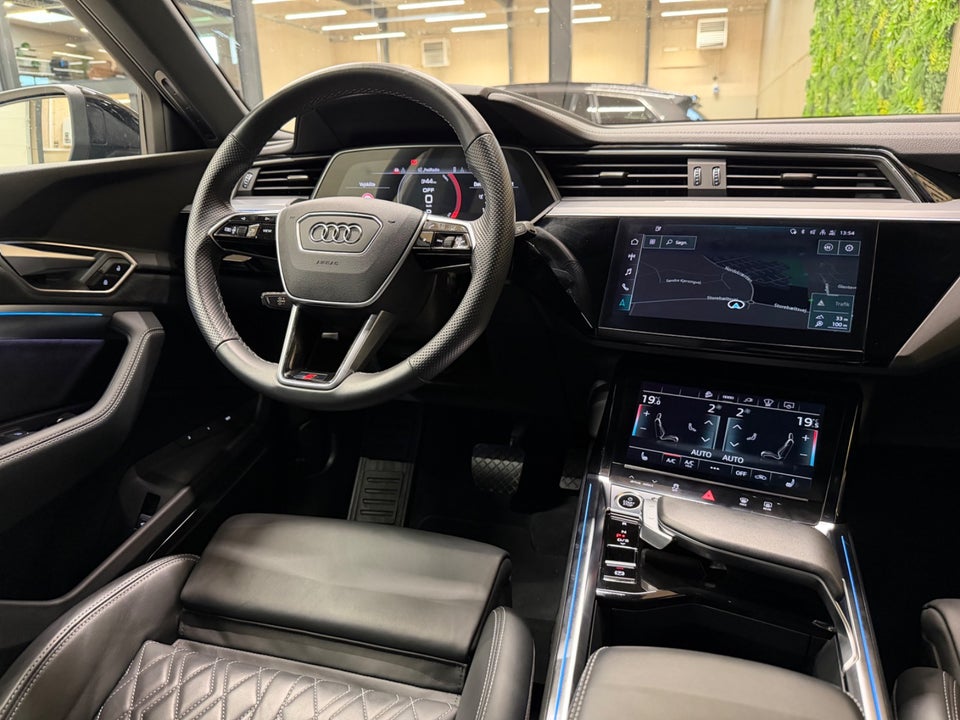 Audi e-tron 55 S-line quattro 5d