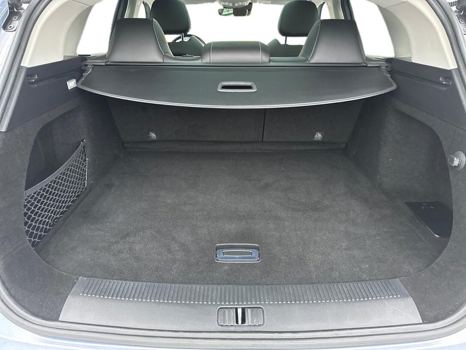 MG Marvel R Luxury 5d