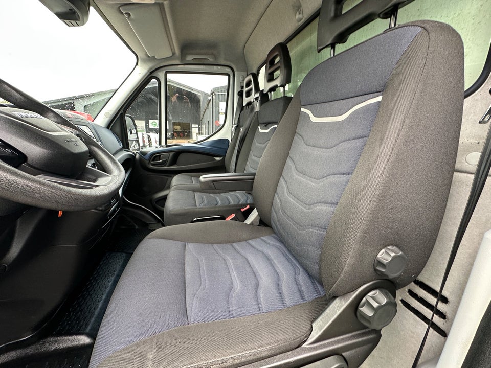 Iveco Daily 2,3 35S14 Alukasse m/lift AG8 2d