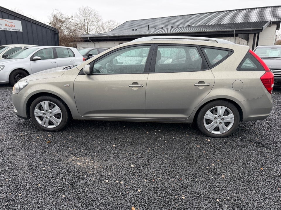 Kia Ceed 1,4 CVVT 105 Exclusive SW ECO 5d