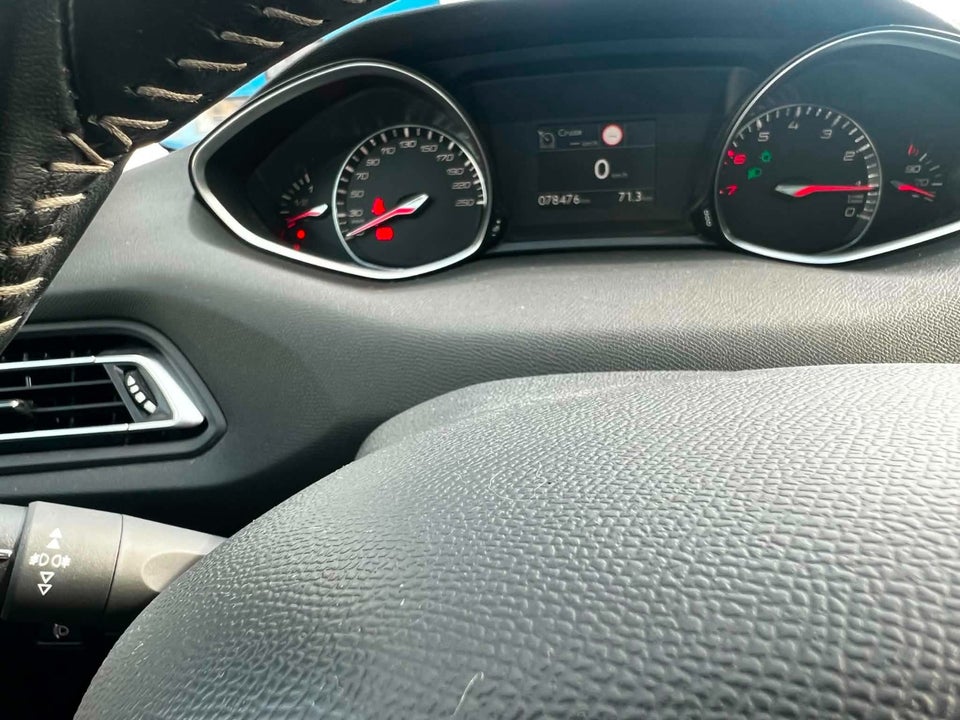 Peugeot 308 1,2 PureTech 130 Selection Sky SW 5d