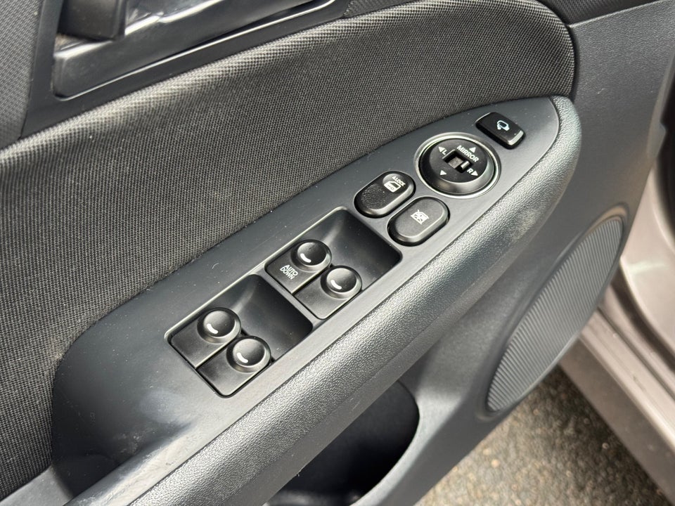 Hyundai i30 1,6 CRDi 90 Blue Drive CW 5d