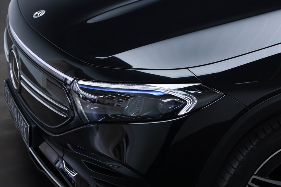 Mercedes EQB300 AMG Line 4Matic 7prs 5d